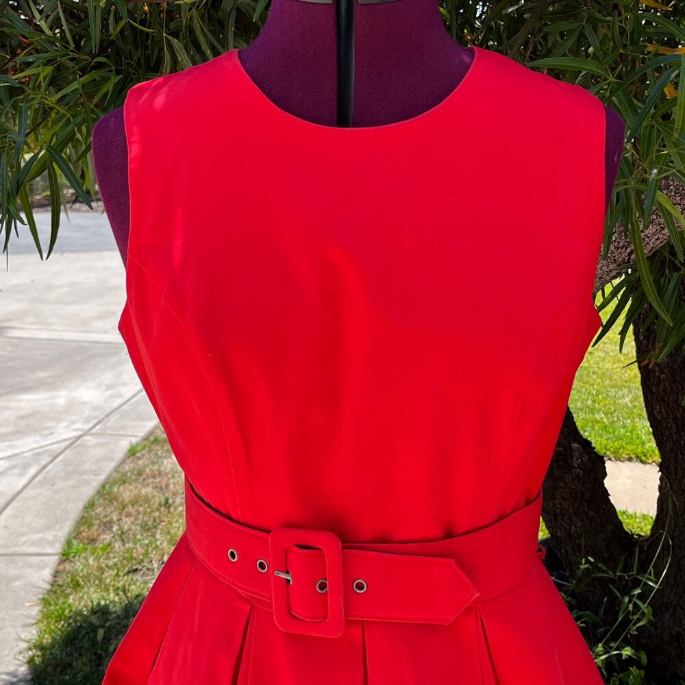 TOMATO RED Retro Fit and Flare Matte Red Dress with Belt Full Pleated Skirt sz 8 - Picture 2 of 8